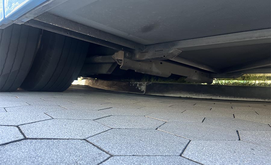 emergency road service for a large bus with a heavy duty towing truck